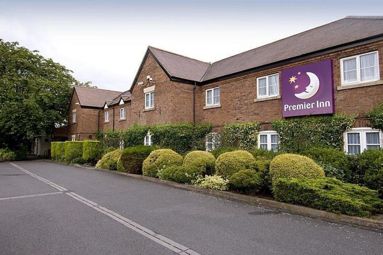 Premier Inn Lichfield North East Экстерьер фото
